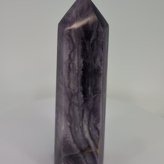 360° rotation video – Banded Purple Fluorite tower, 16 cm, polished specimen