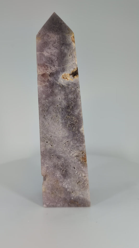 360° video of Pink Amethyst tower under soft light showcasing natural details