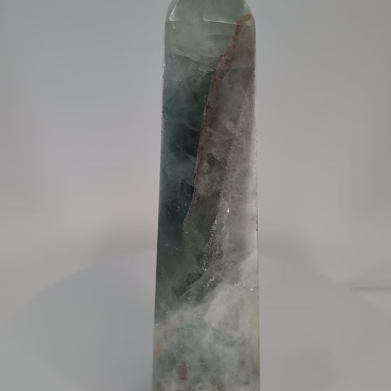 360° rotation video – Green Fluorite with Quartz and Iron Inclusions tower, 21.5 cm