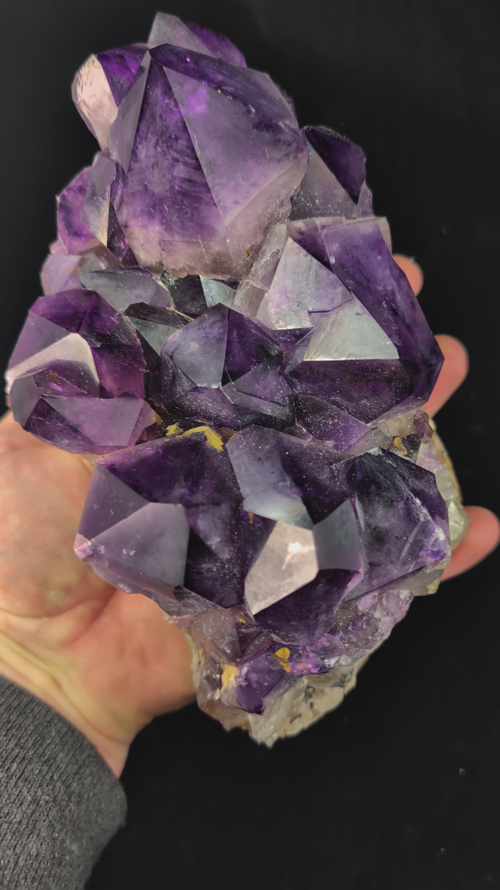 Congo Amethyst Cluster with Zoning and Clarity – 2.97 kg, 8.5" x 5.5"