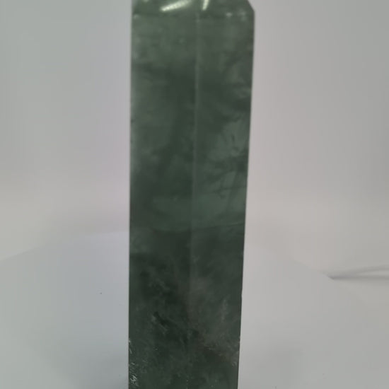 360° rotation video – Green Fluorite tower, 19 cm, premium specimen
