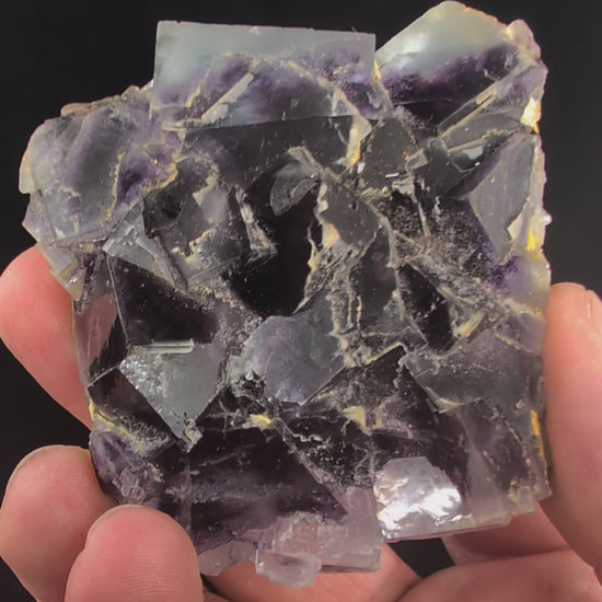 360-degree rotation video of Yindu fluorite specimen