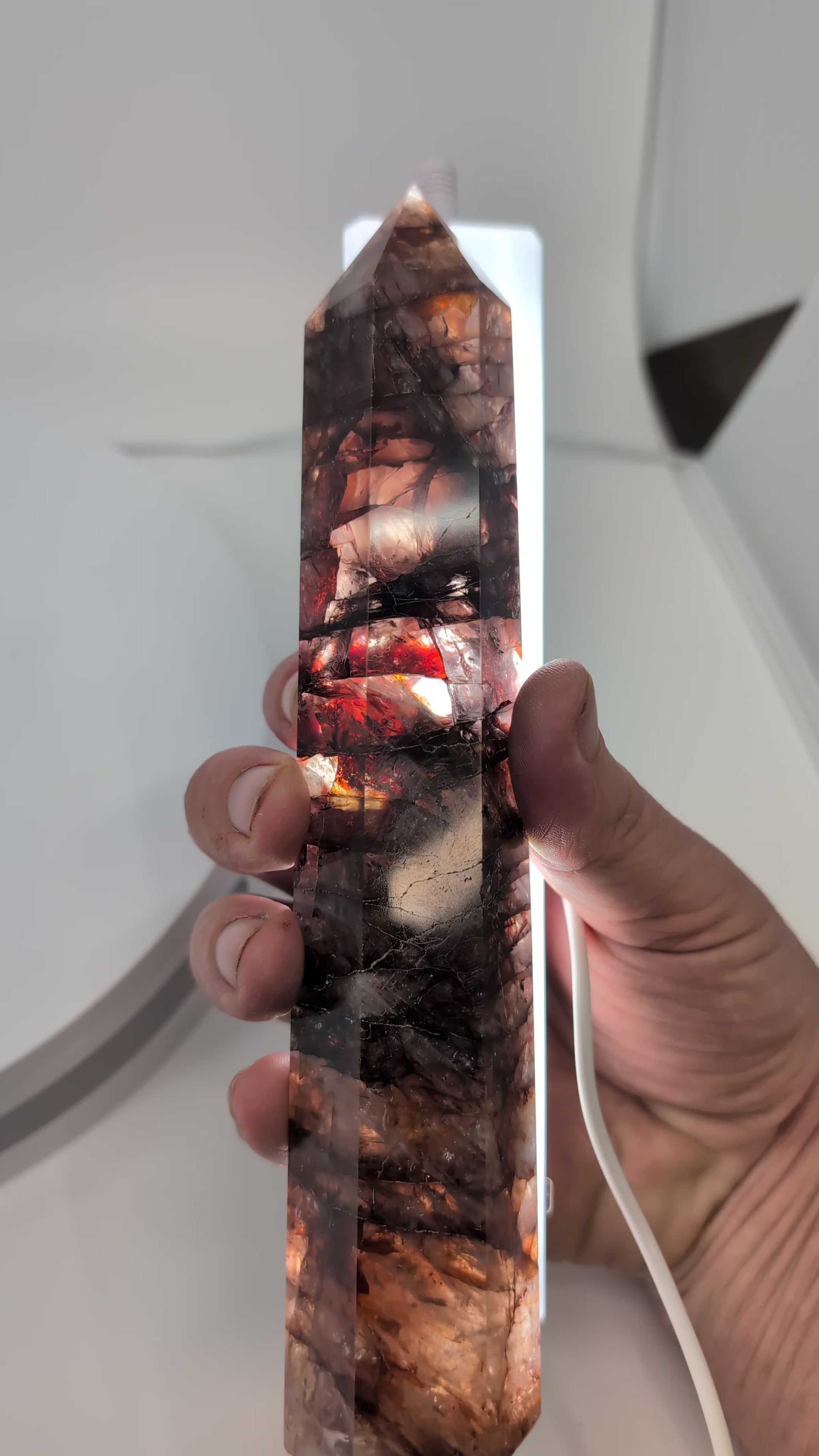 360° rotation video of Fire Quartz tower – 20 cm – Brazil