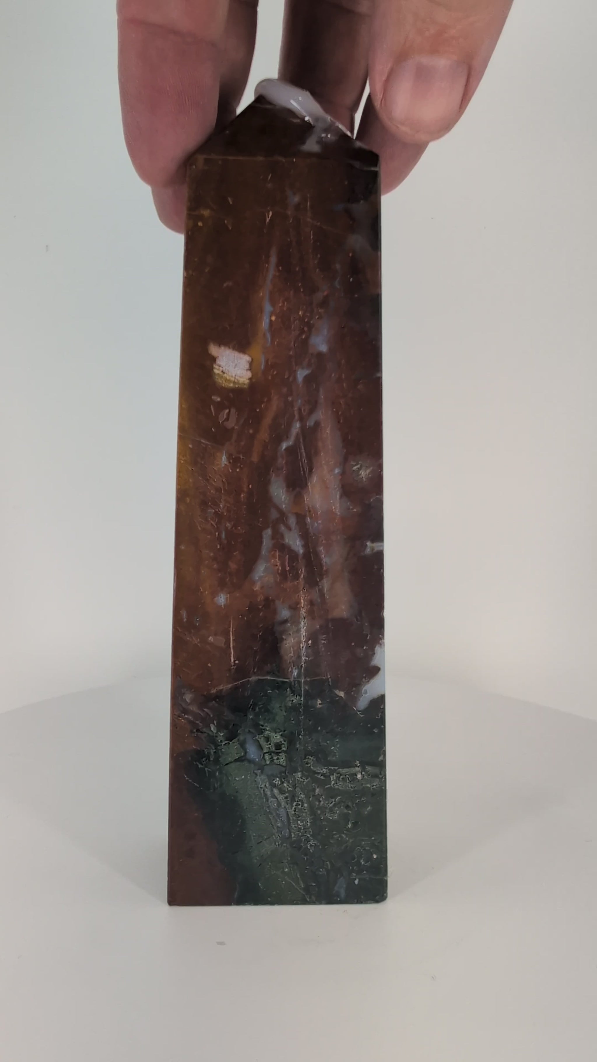Ocean Jasper Tower OJ-04 video – 16.5 cm, 445 g, multicolor greens and yellows with orbicular pattern. Premium Madagascar jasper tower in full-light rotation.