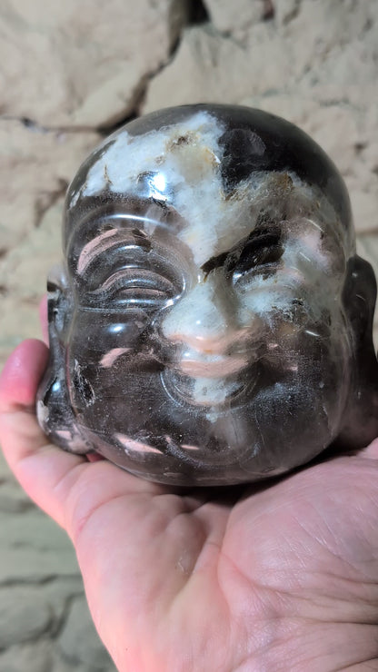 360° video showing reflective silver mica sheen and carving symmetry