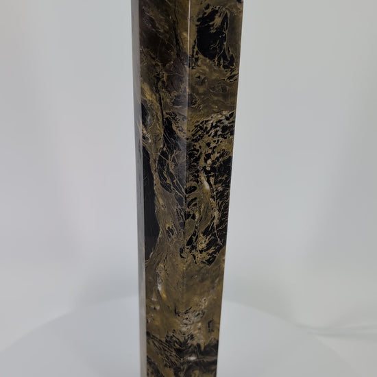 360° rotation video – Pietersite tower, 27 cm, Namibian material