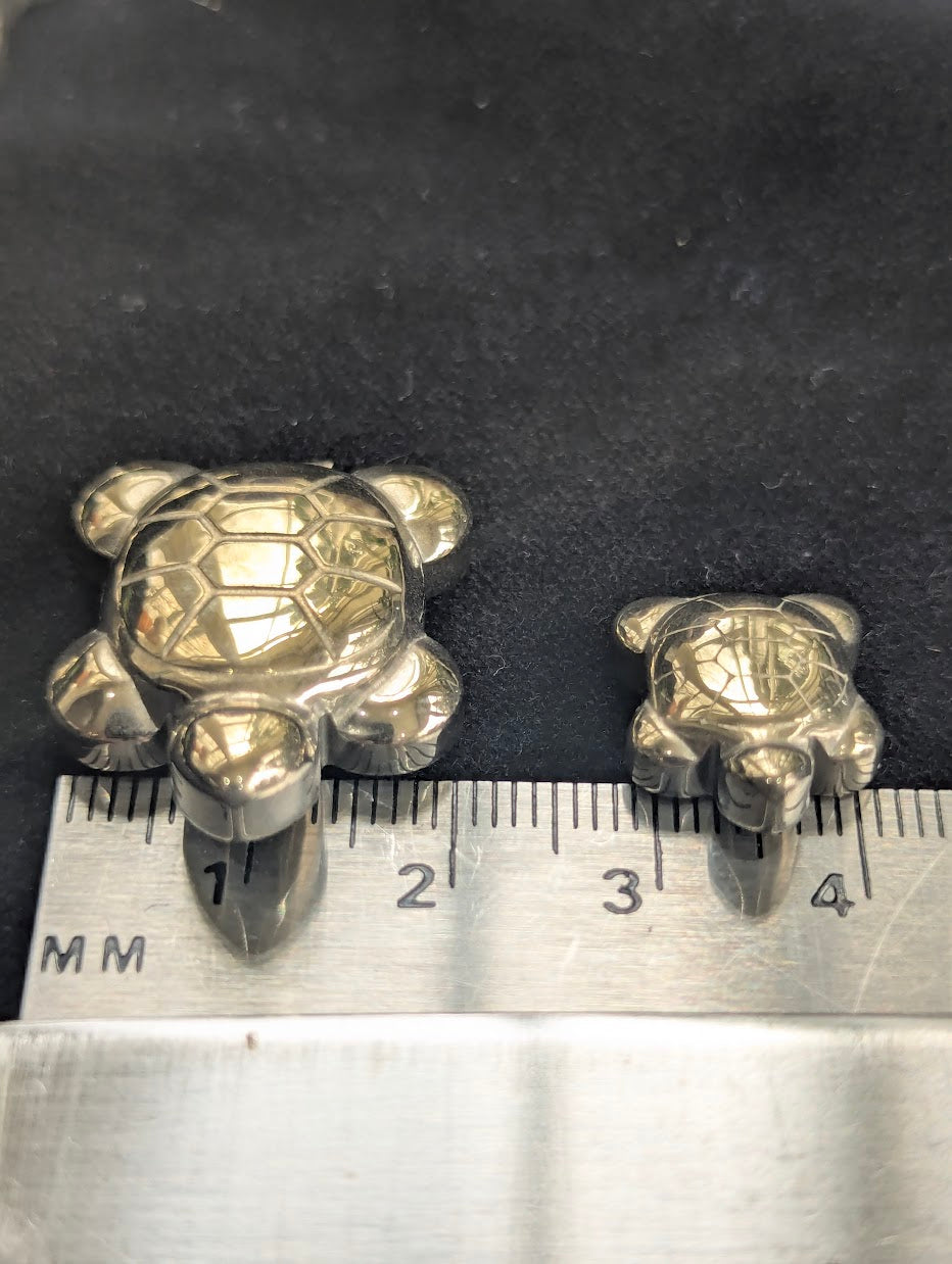 tiny-pyrite-turtle-mini-and-teeny-size-comparison-ruler
