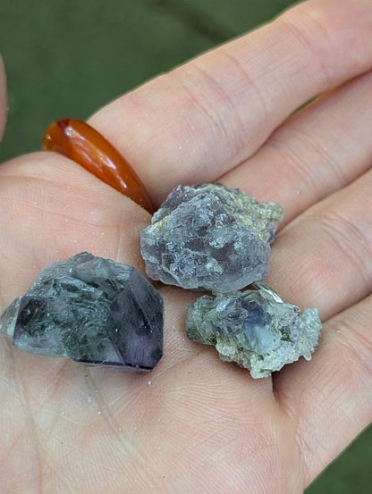 YGX Fluorite Pieces - UV Reactive - ~ 25g, 2-3 pieces