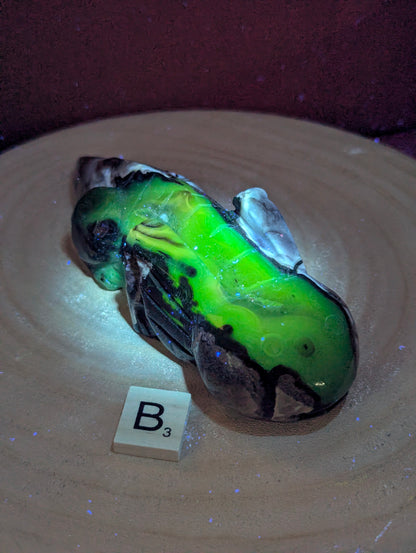 Volcano Agate Axolotl - UV Reactive ~16cm long ~365g