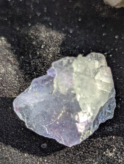 YGX Fluorite Pieces - UV Reactive - ~ 25g, 2-3 pieces