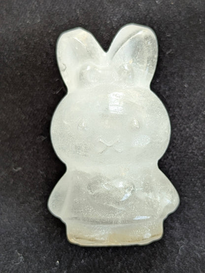 Miffy - Sculpté à partir de minéraux naturels