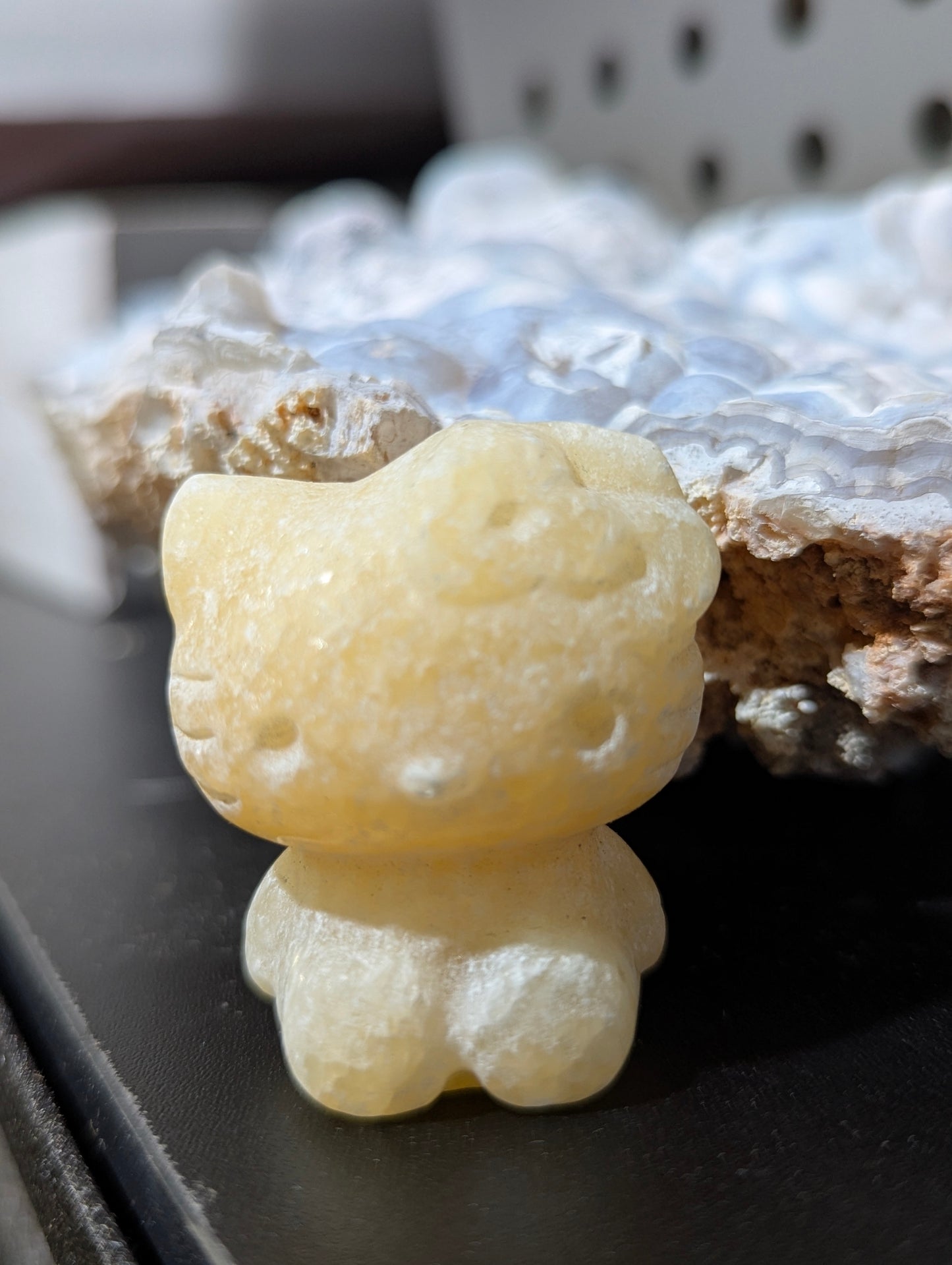 Hello Kitty Crystal Carving - choose your mineral – 40mm