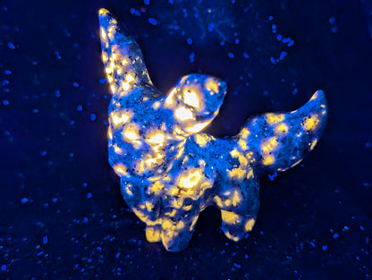 Sculptures inspirées de Pokémon en yooperlite – Figurines en cristal fluorescent UV (5,7–7 cm, 110–295 g)