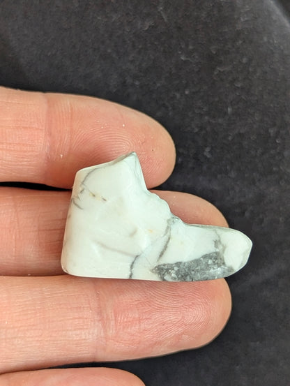 Tiny Running Shoe Mineral Totem ~ 1"