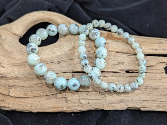Bracelet en jaspe kiwi — Perles rondes de 6 et 8 mm