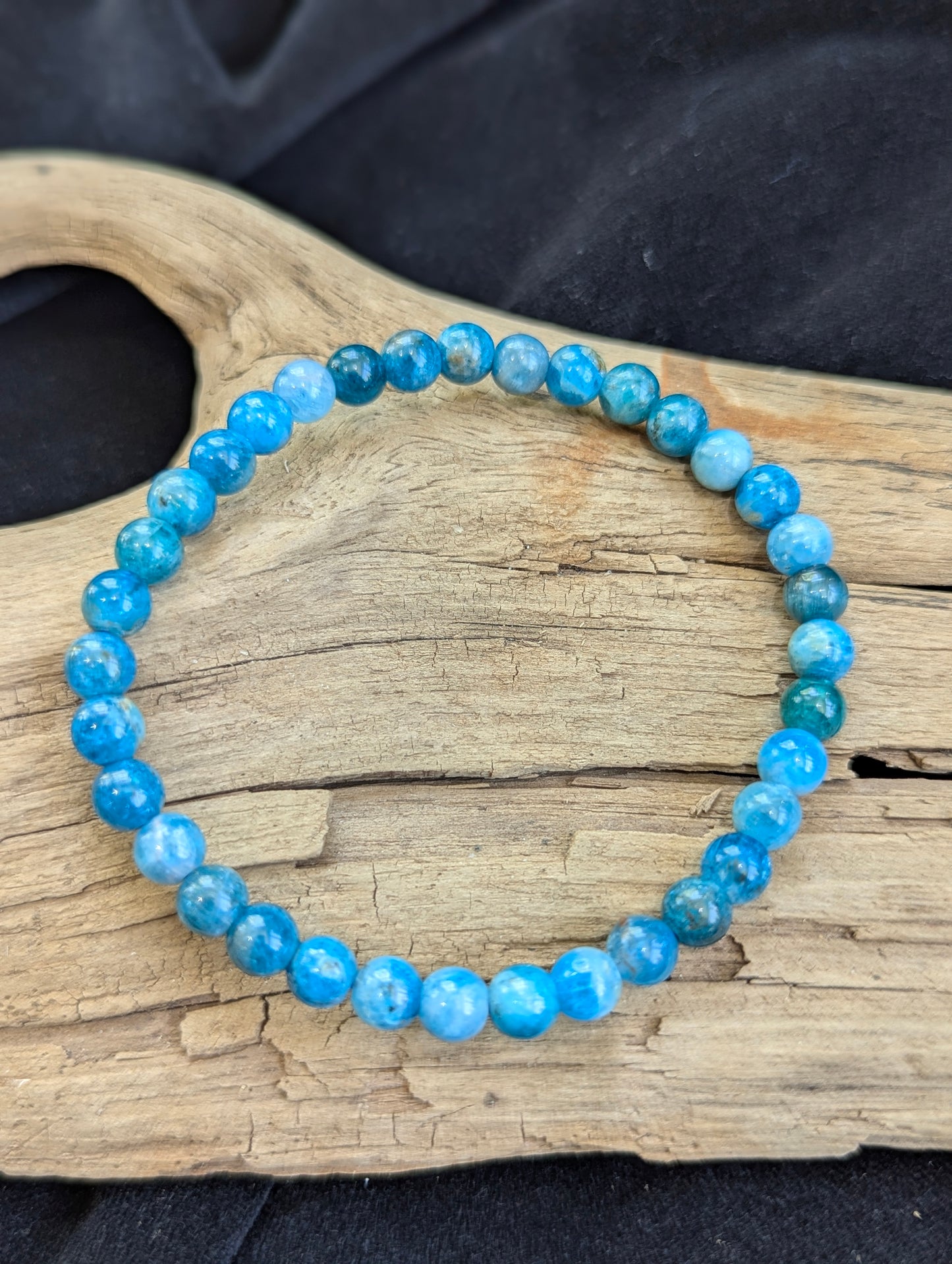 HQ Blue Apatite Bracelet (6mm, 8mm & 10mm Round Beads) – Madagascar