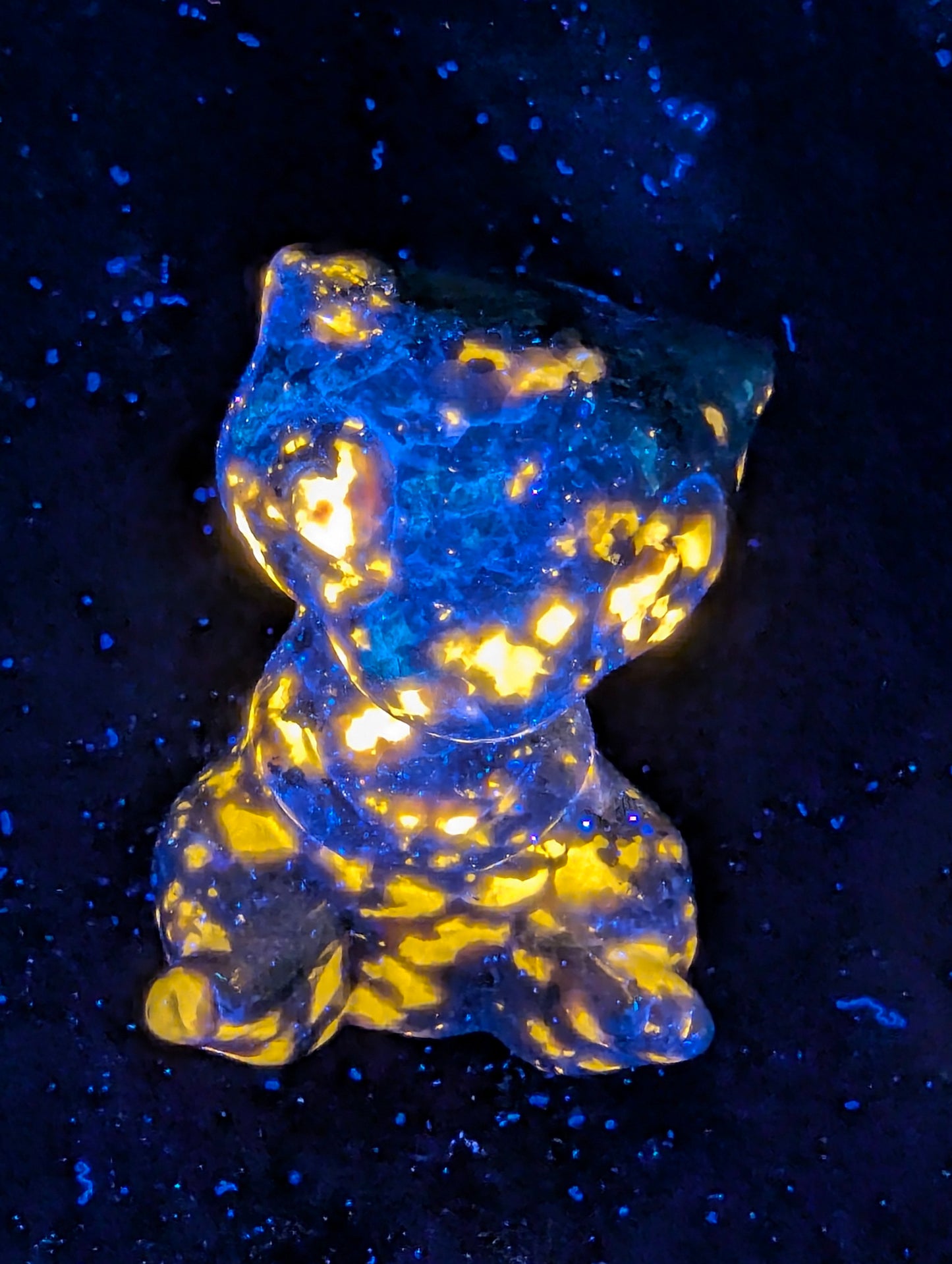 Sculptures inspirées de Pokémon en yooperlite – Figurines en cristal fluorescent UV (5,7–7 cm, 110–295 g)