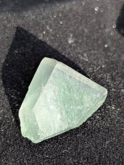 YGX Fluorite Pieces - UV Reactive - ~ 25g, 2-3 pieces