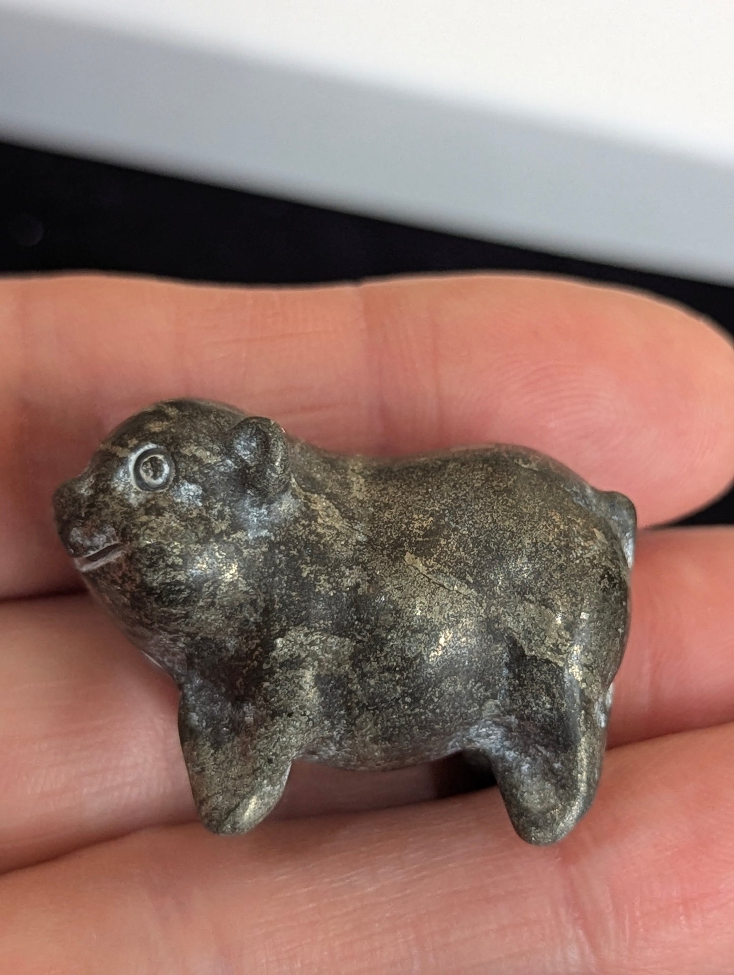 Tiny Pig Mineral Totem ~ 1"