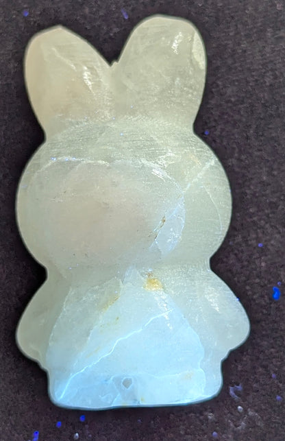 Miffy - Sculpté à partir de minéraux naturels