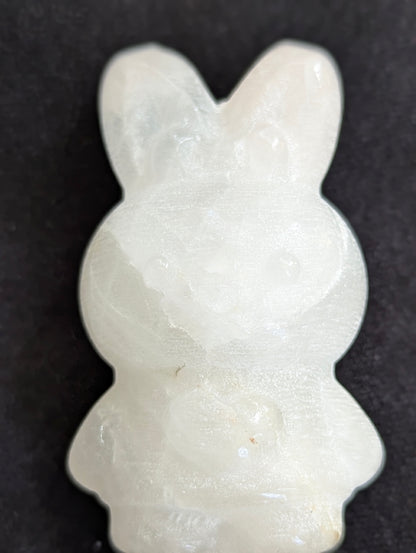 Miffy - Sculpté à partir de minéraux naturels
