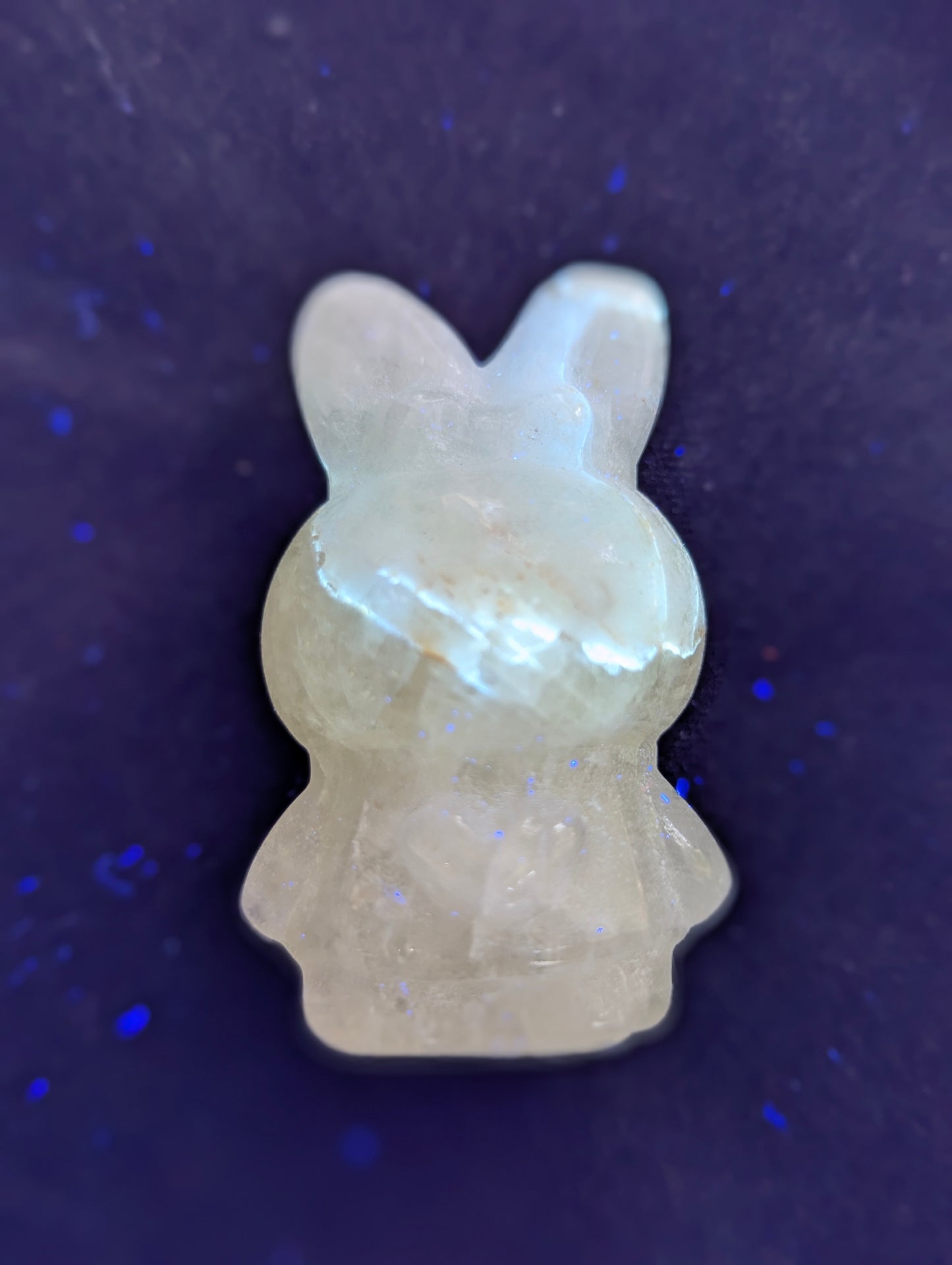 Miffy - Sculpté à partir de minéraux naturels