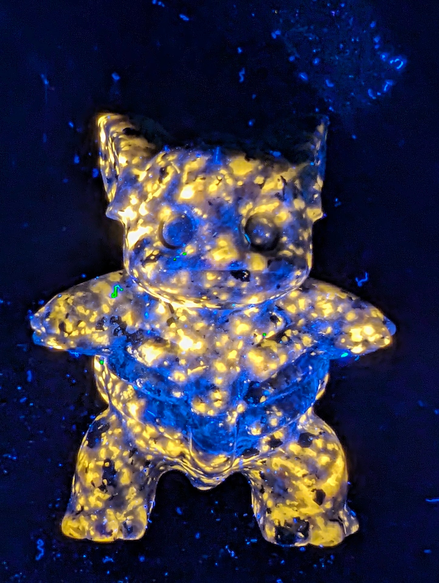 Sculptures inspirées de Pokémon en yooperlite – Figurines en cristal fluorescent UV (5,7–7 cm, 110–295 g)