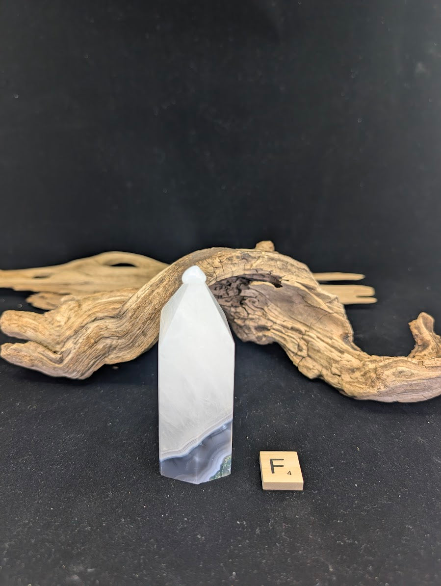 Side angle of Variant F highlighting the micro-crystalline druzy vug.