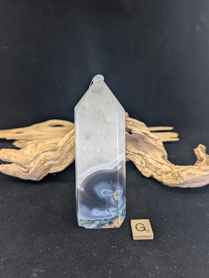 Front view of Variant G (385g/14cm) with a blue-grey agate eye.