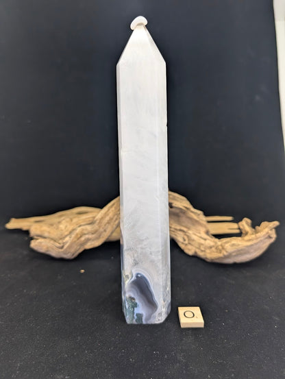 Front view of Variant O (765g/22cm) with distinct blue-grey horizon banding.