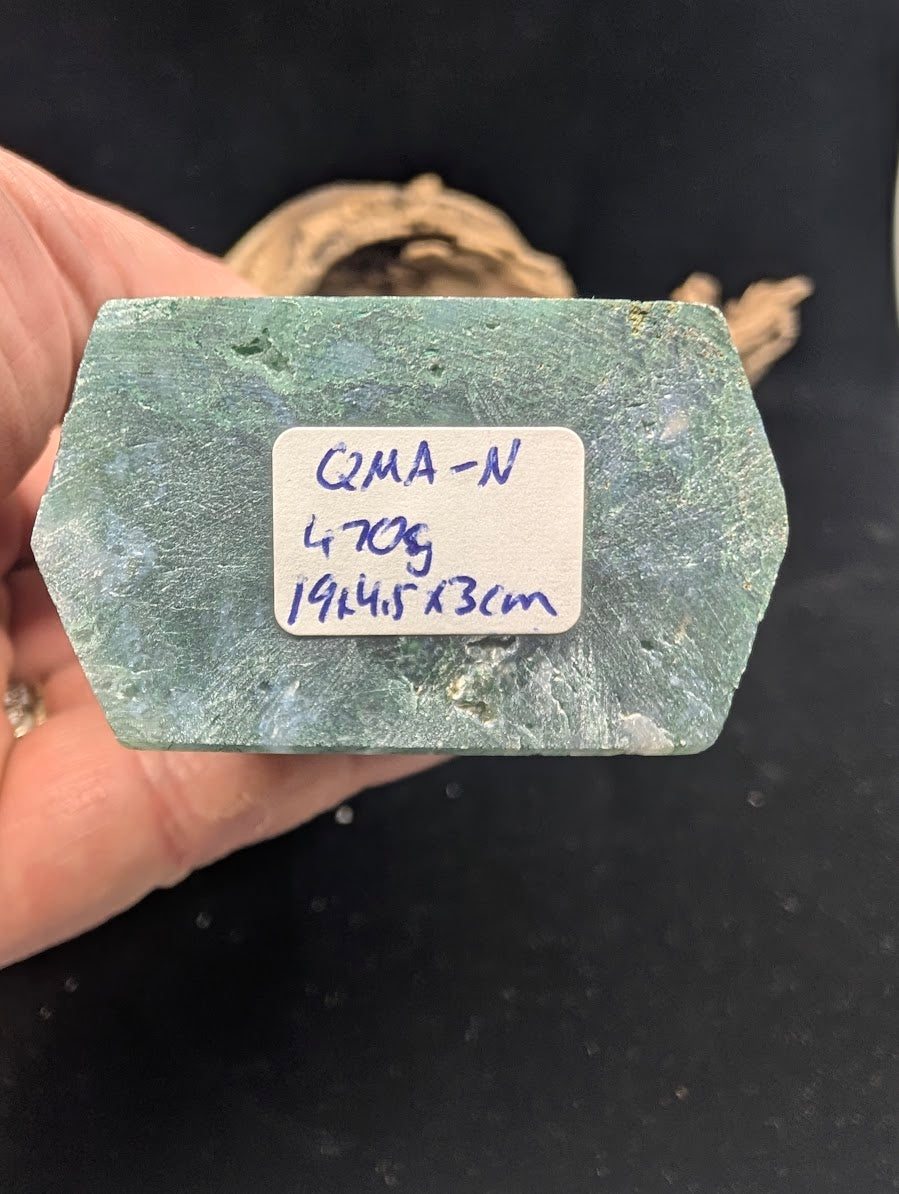 Base view of Variant N Scenic Moss Agate tower showing 470g weight and 19cm height.